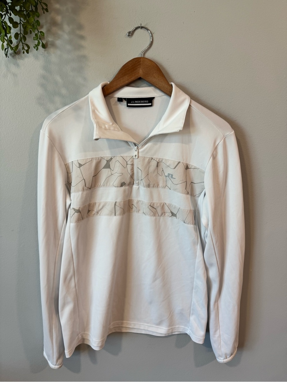 J.Lindeberg White  1/4 Zip Performance Pullover Sz M
